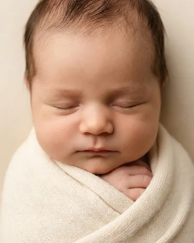 Newborn-style keepsake portrait inspired by ultrasound